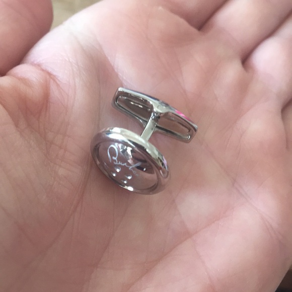 Burberry cuff links 🌟 - Picture 4 of 4